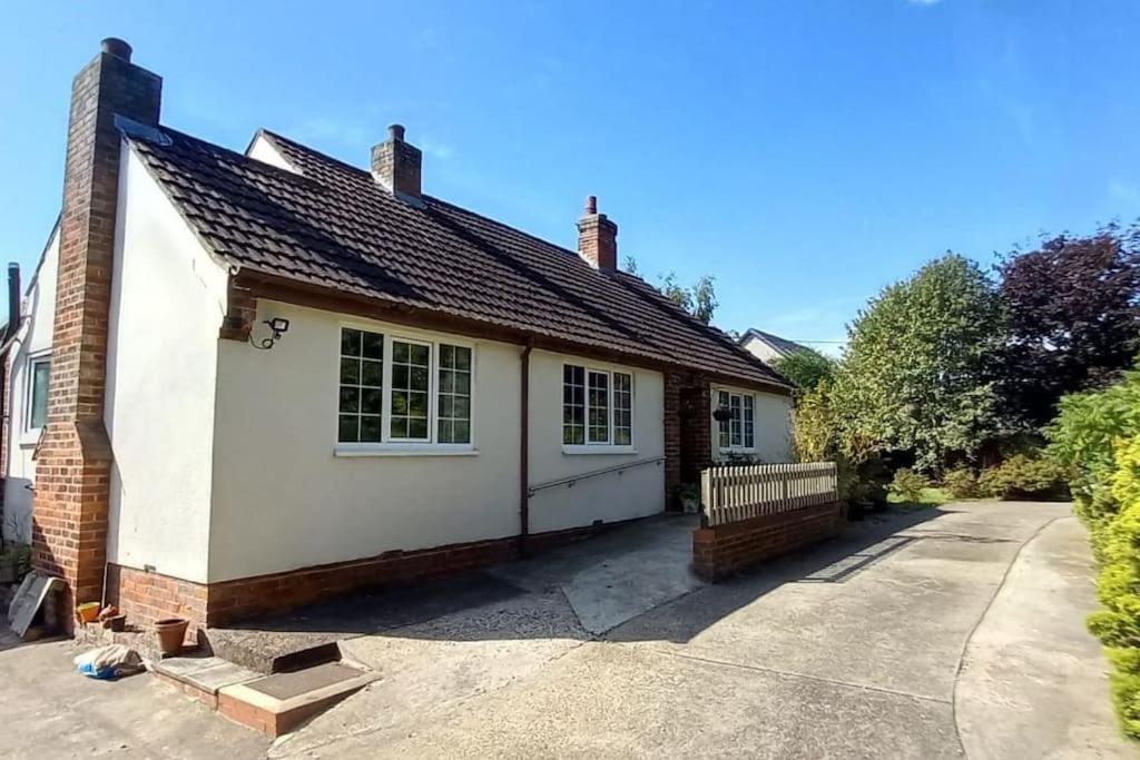 Millfields Cottage And Garden Goxhill  ภายนอก รูปภาพ